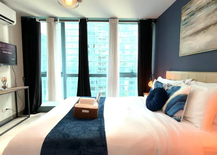 Free Welcome Breakfast, Bgc 1br, 300mbps Fiber, Steps To Mitsukoshi & Uptown, 19c Manila