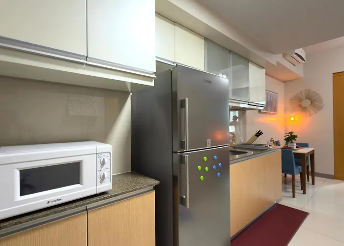 Free Welcome Breakfast, Bgc 1br, 300mbps Fiber, Steps To Mitsukoshi & Uptown, 19c